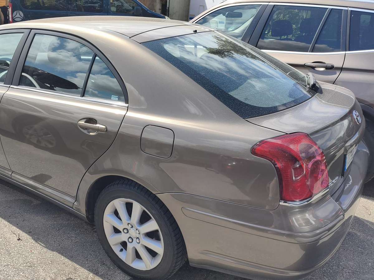 Toyota Avensis - 3