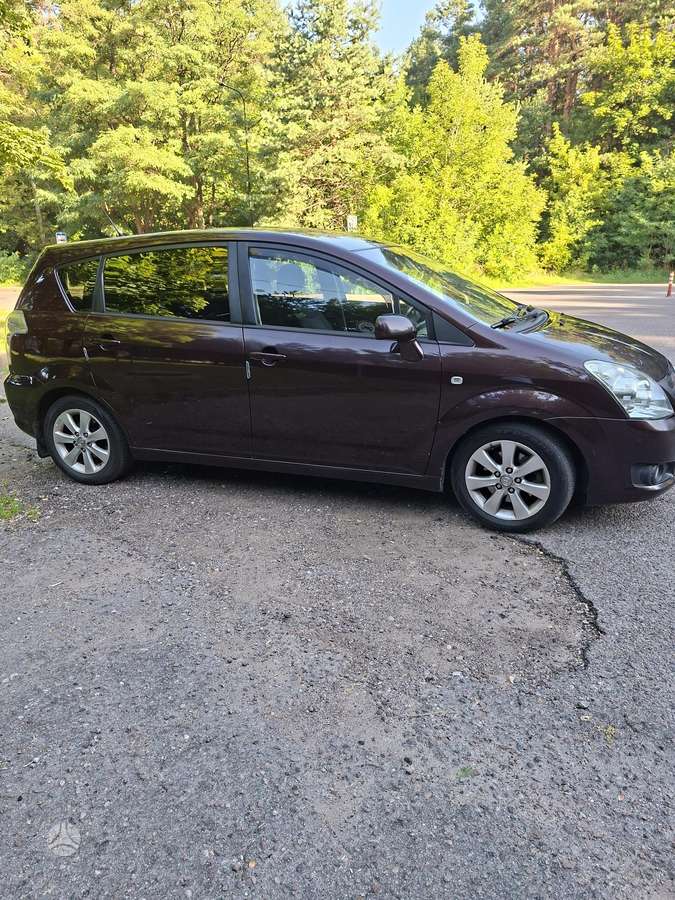 Toyota Corolla Verso - 1