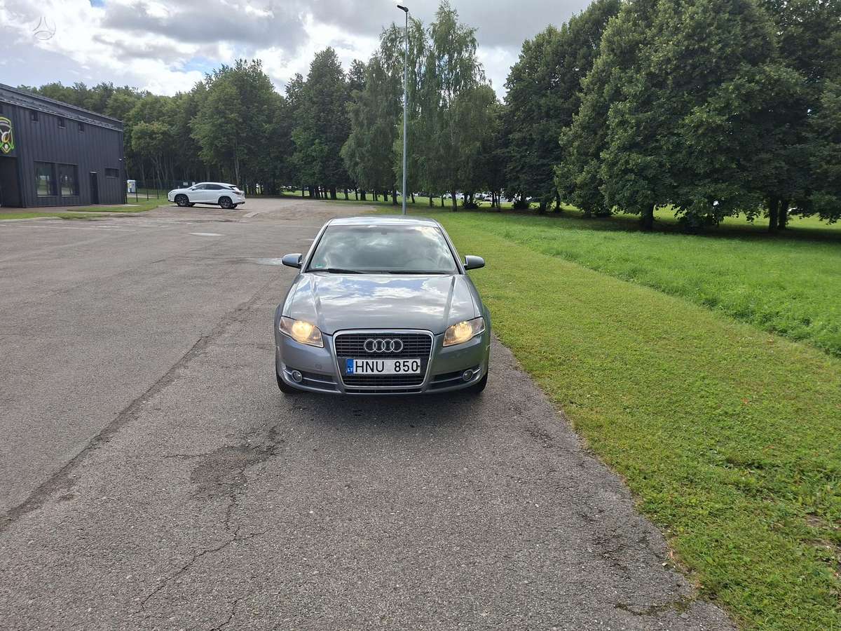 Audi A4, 2.0 l., Седан