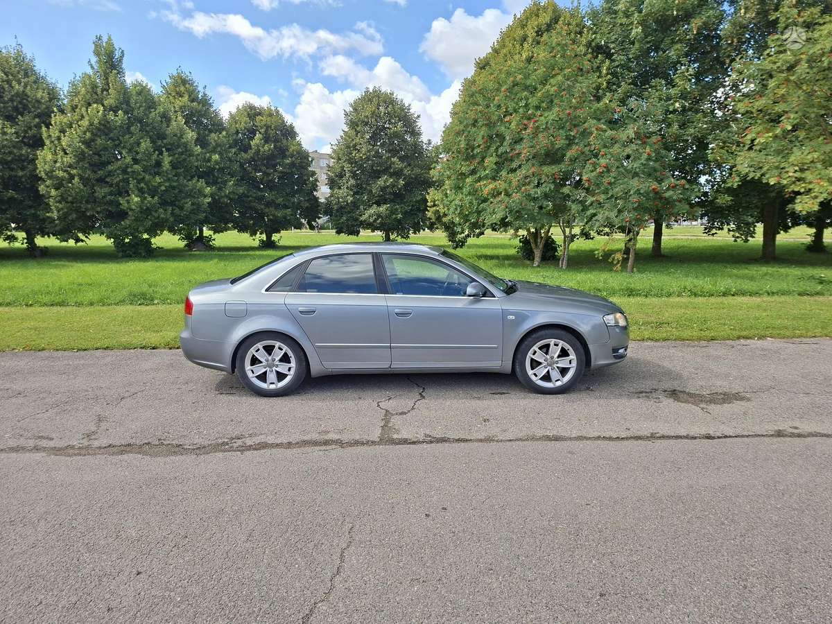 Audi A4, 2.0 l., Седан