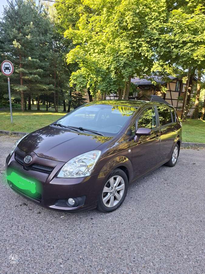 Toyota Corolla Verso - 3