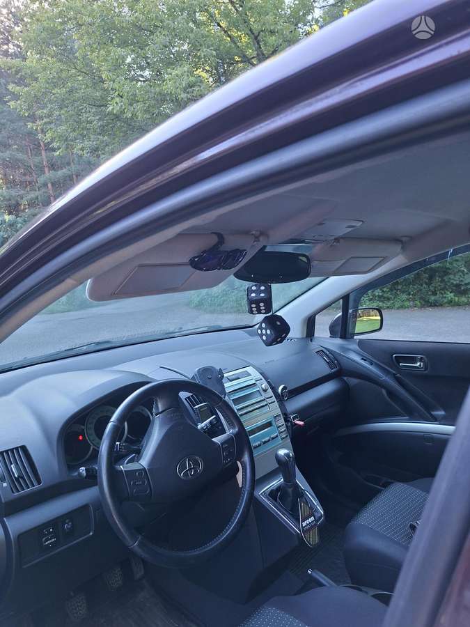 Toyota Corolla Verso - 7