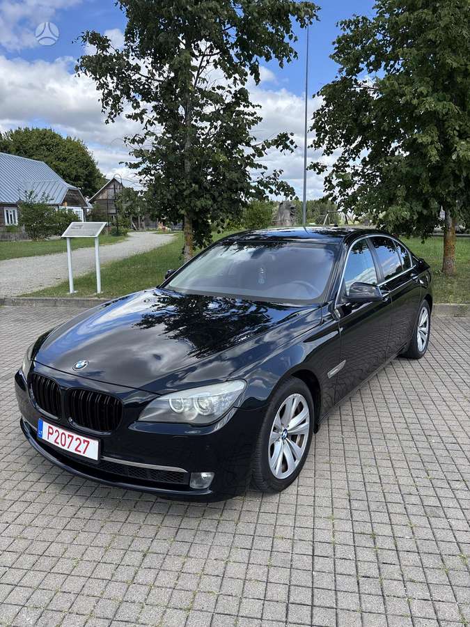 BMW 730, 3.0 l., Седан