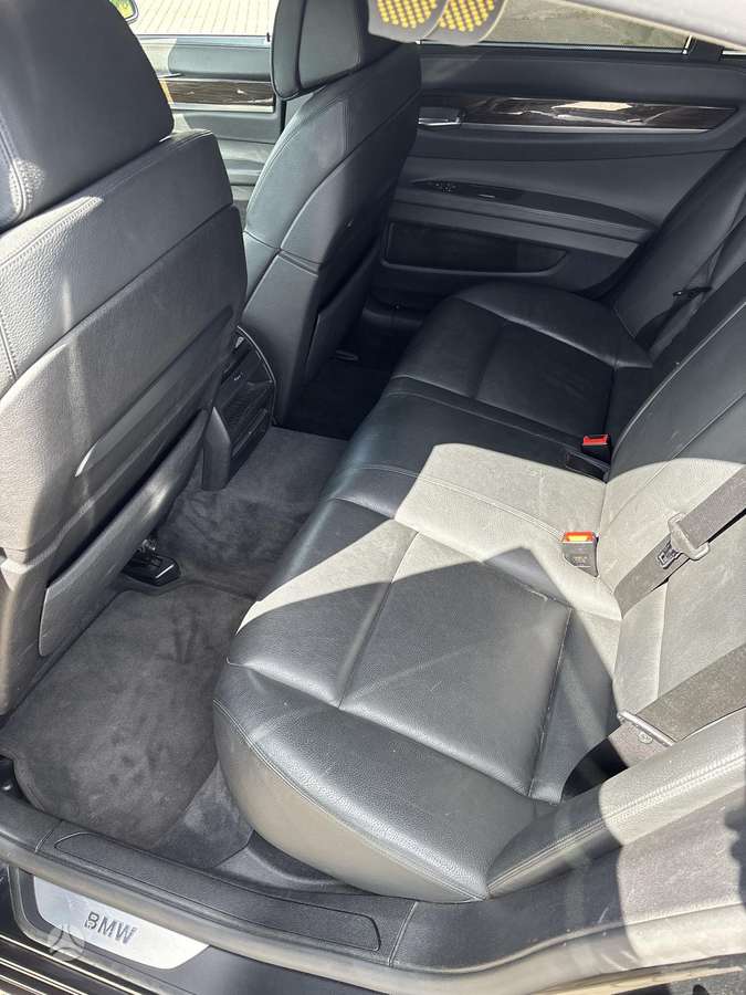 BMW 730, 3.0 l., Седан