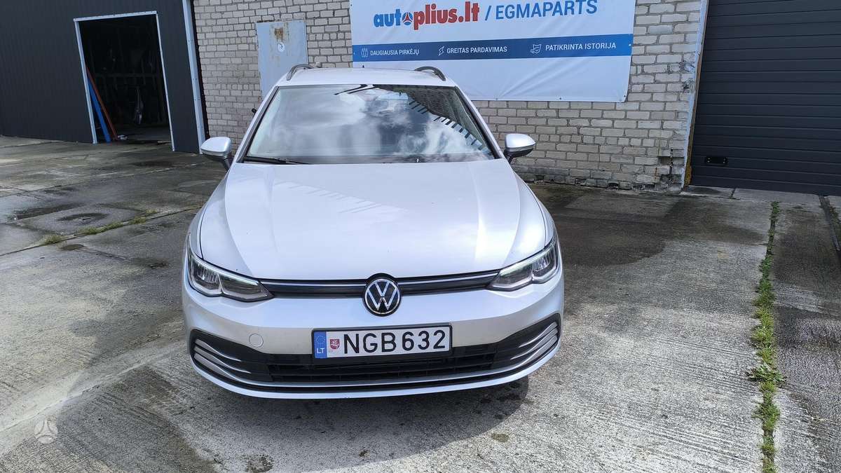 Volkswagen Golf - 1