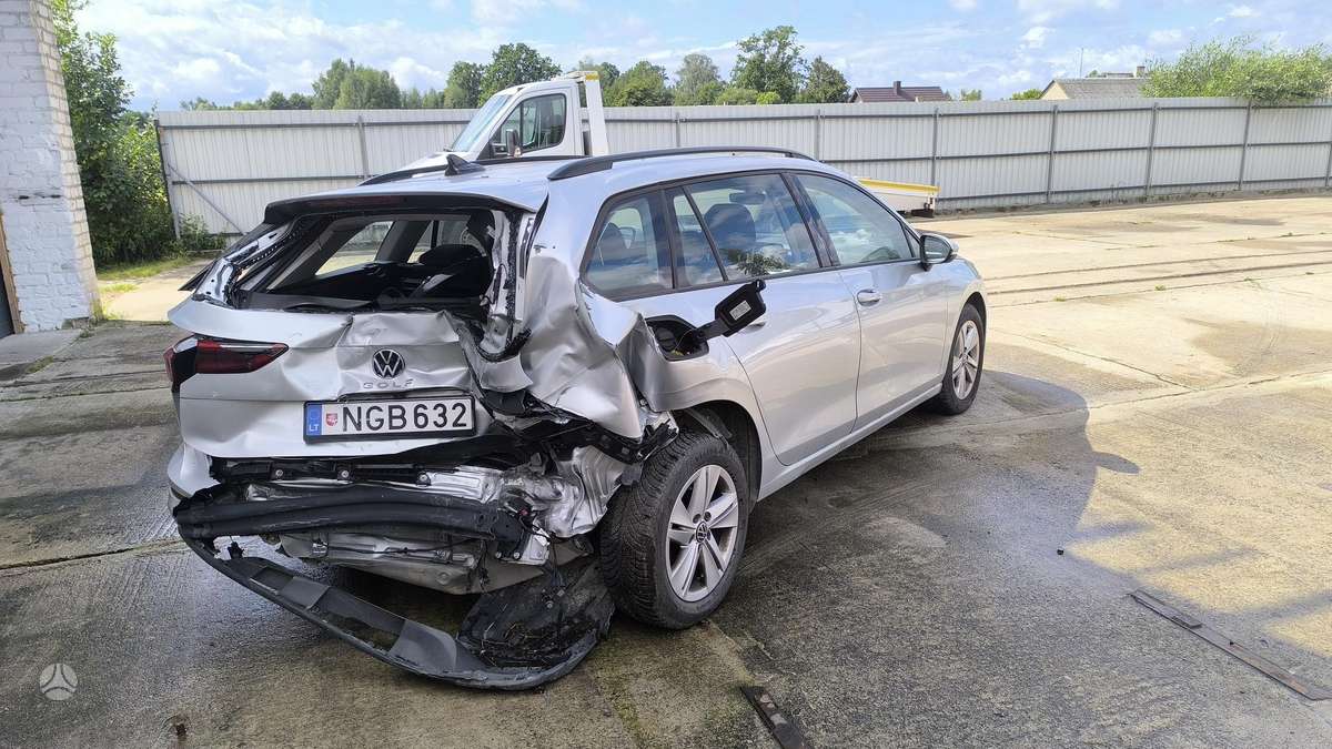 Volkswagen Golf - 4
