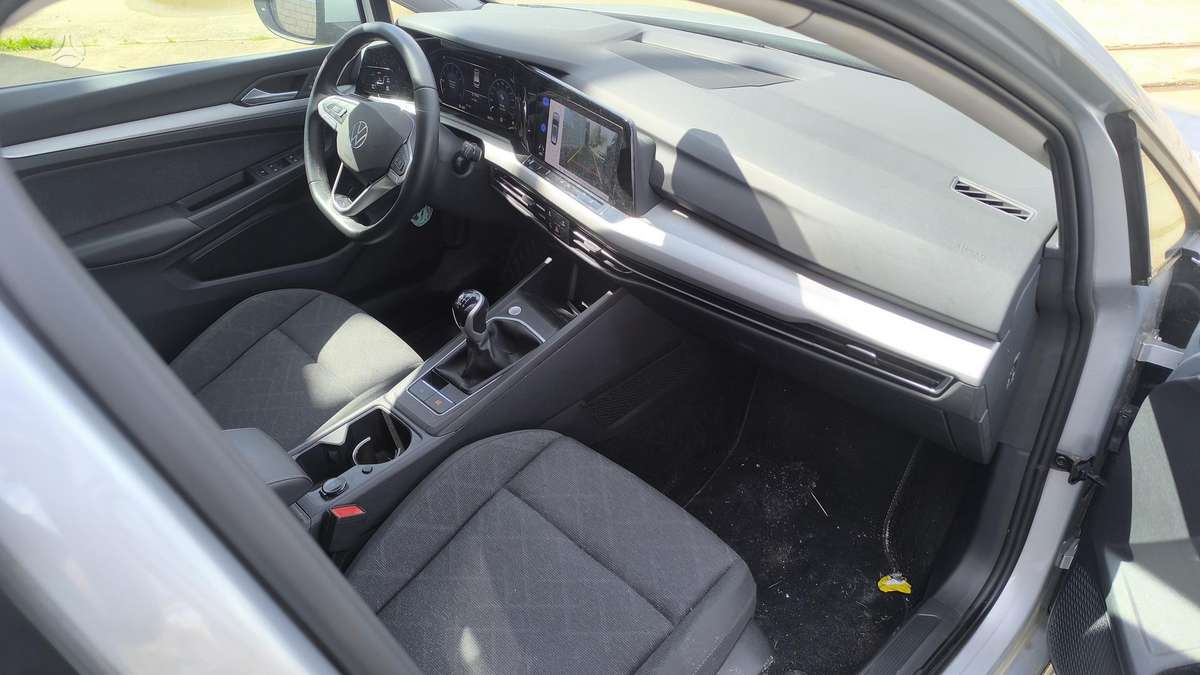 Volkswagen Golf - 10
