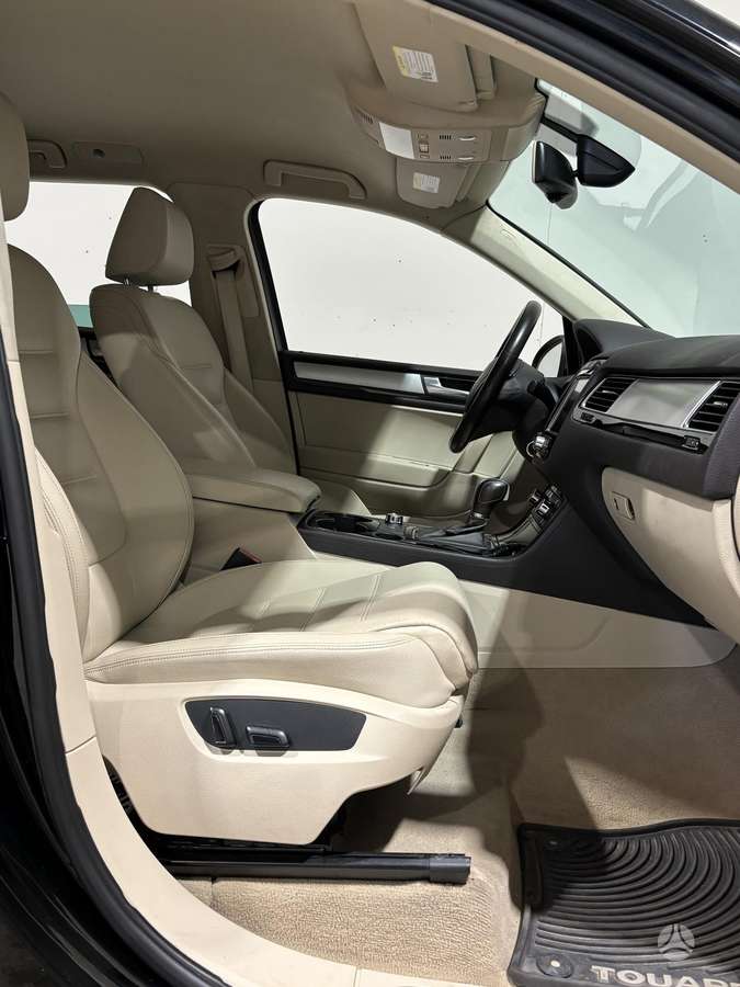 Volkswagen Touareg - 11