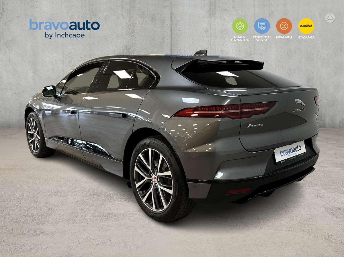 Jaguar I-Pace, off-road / crossover