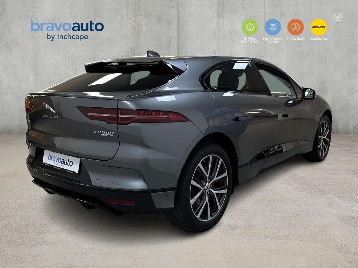 Jaguar I-Pace, off-road / crossover