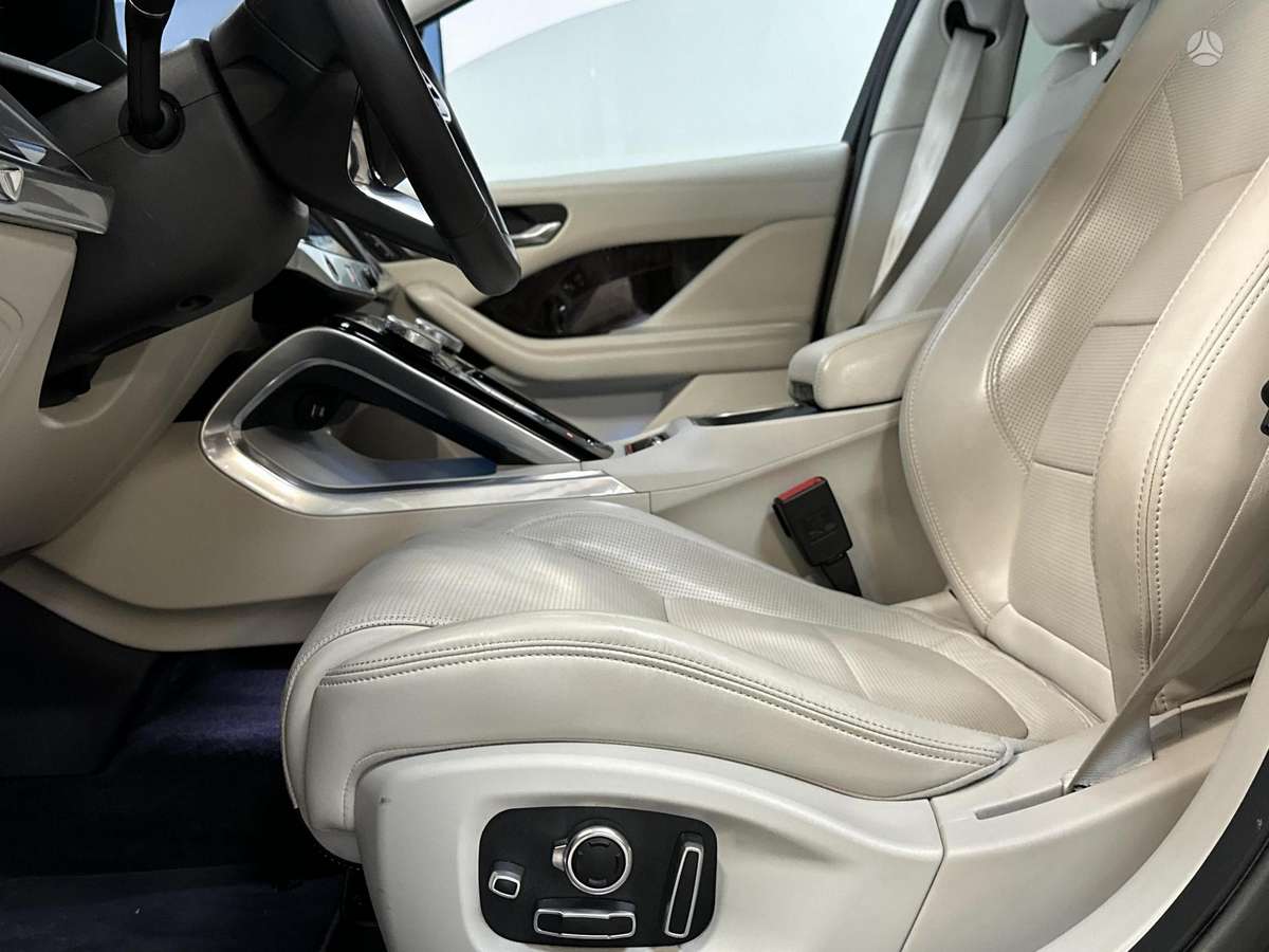 Jaguar I-Pace, Внедорожник / Кроссовер