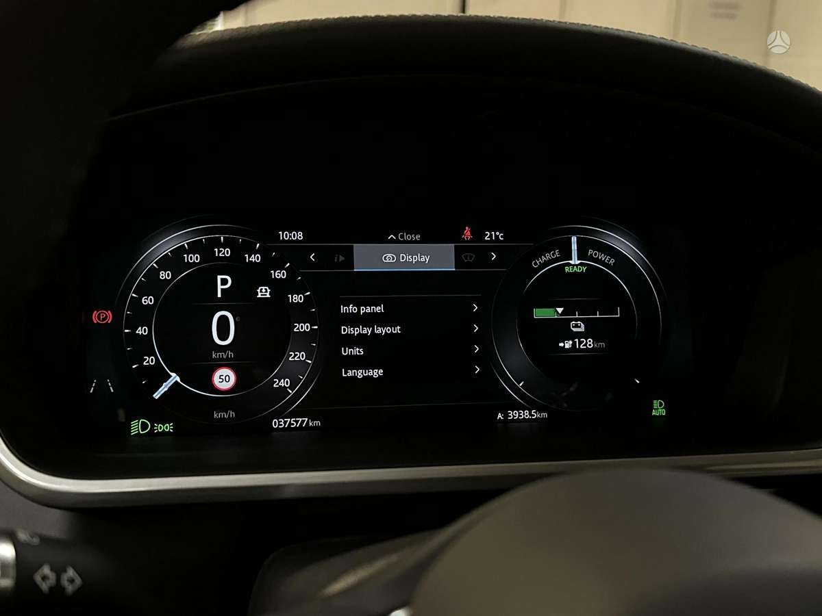 Jaguar I-Pace, off-road / crossover