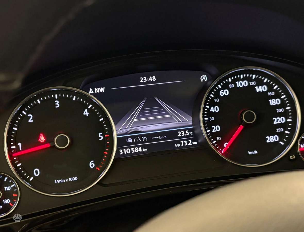 Volkswagen Touareg - 10