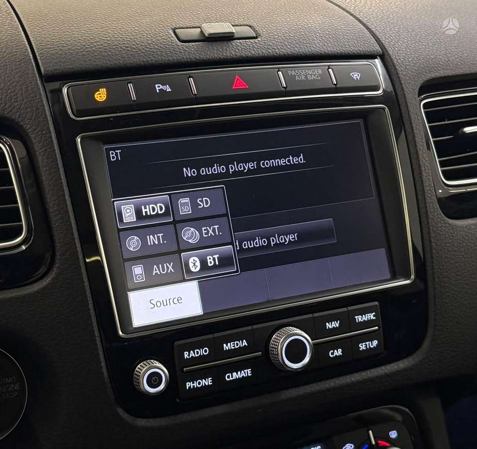 Volkswagen Touareg - 11