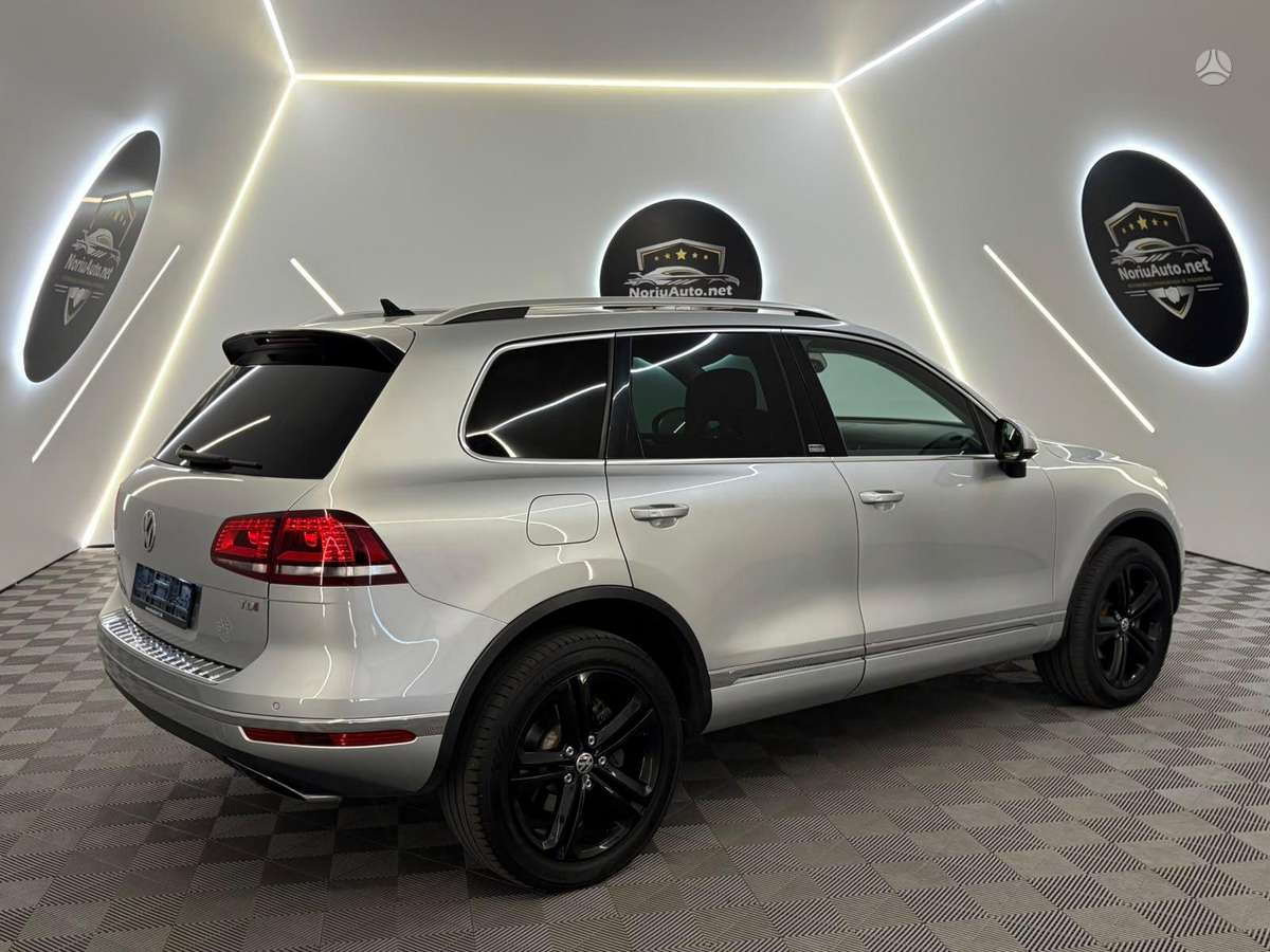 Volkswagen Touareg - 12