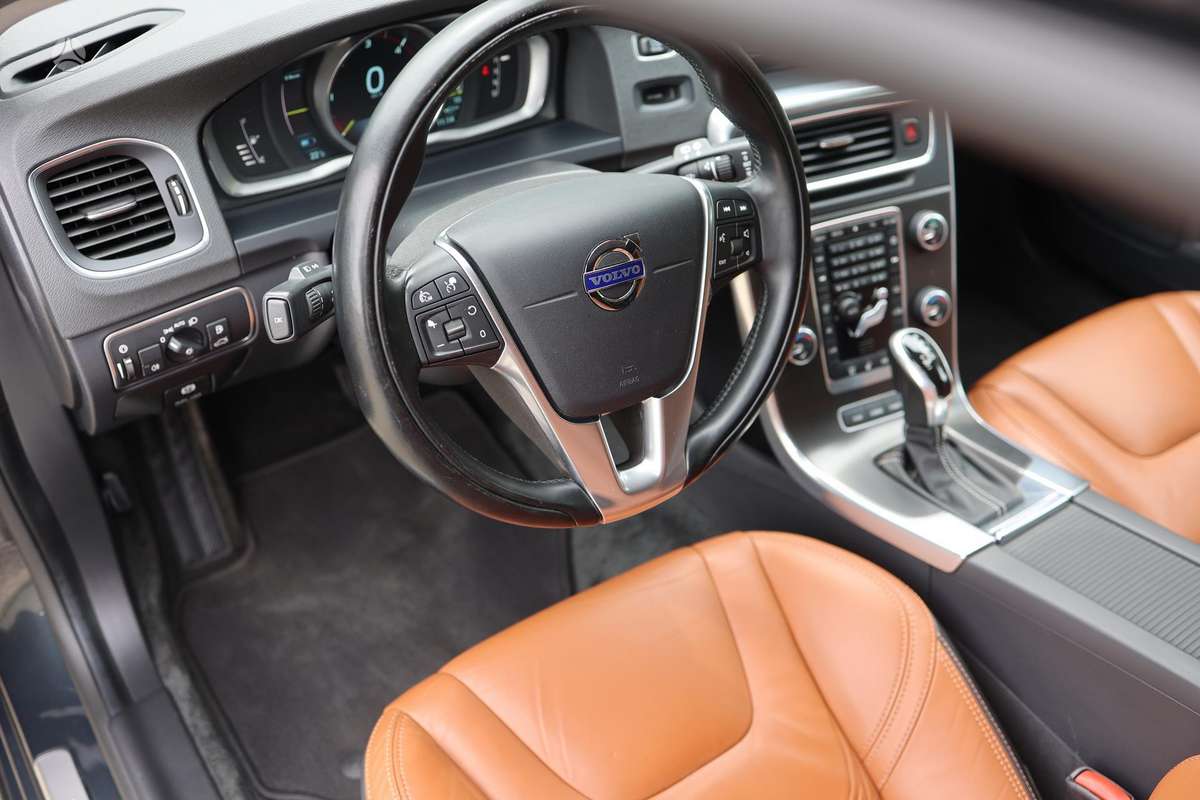 Volvo V60, 2.4 l., Универсал