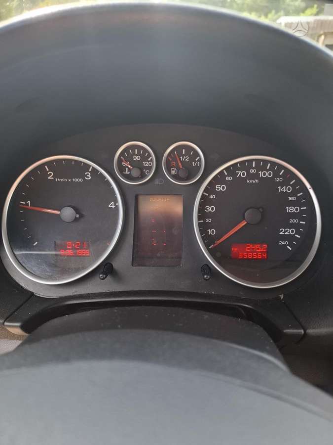 Audi A2, 1.4 l., hatchback