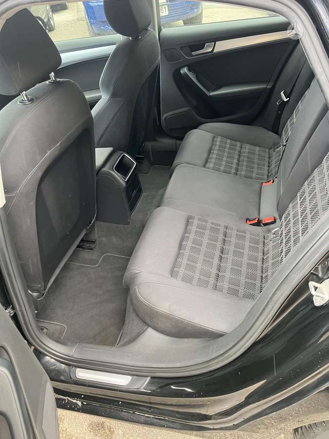 Audi A4, 2.7 l., sedanas