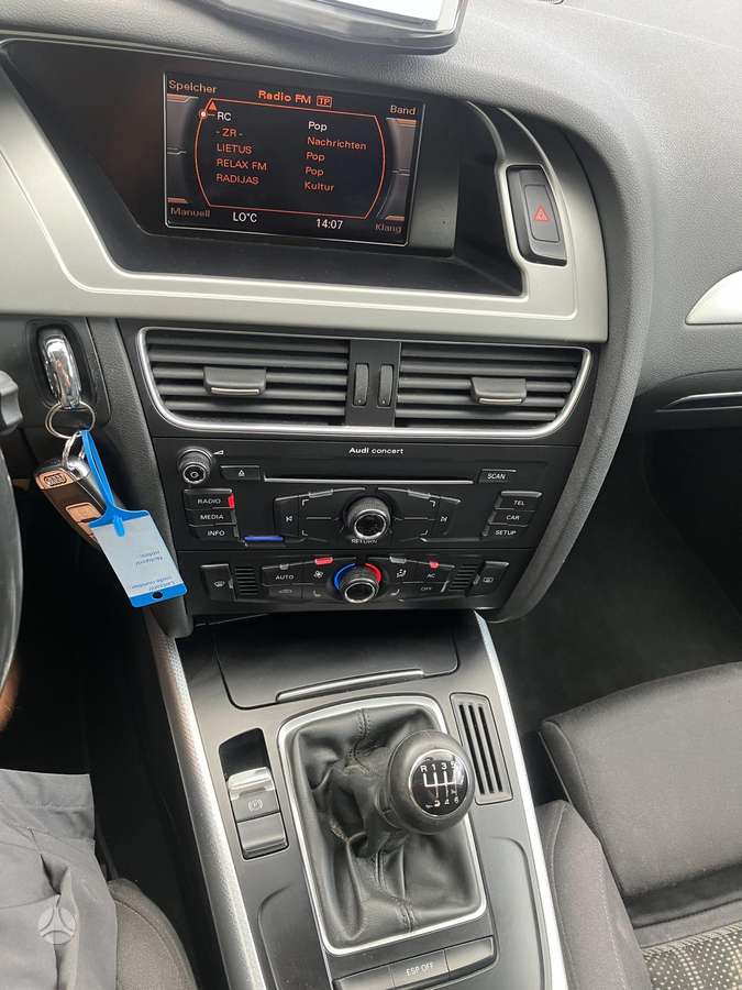 Audi A4, 2.7 l., sedanas