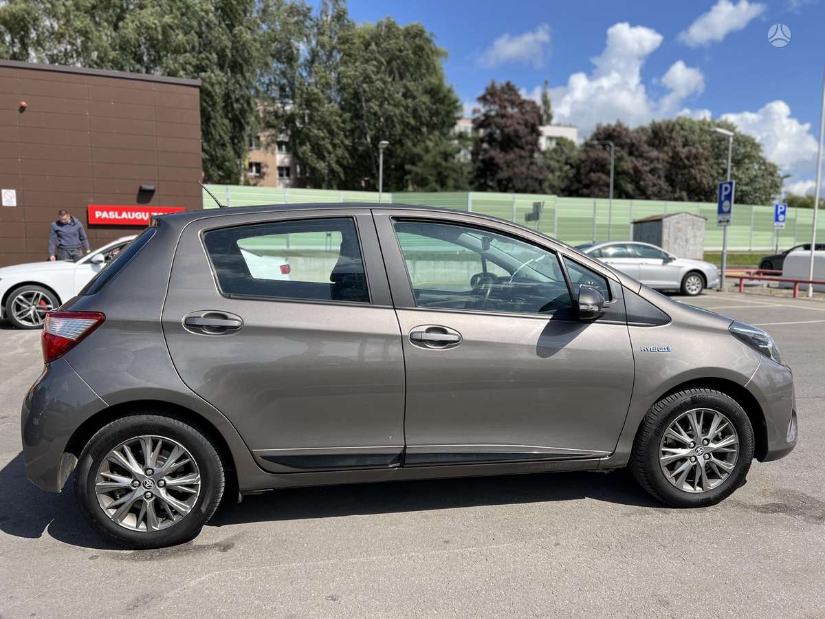Toyota Yaris - 7