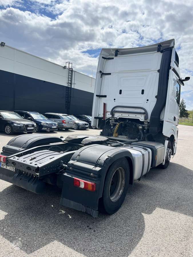 Mercedes-Benz Actros, double sleeper