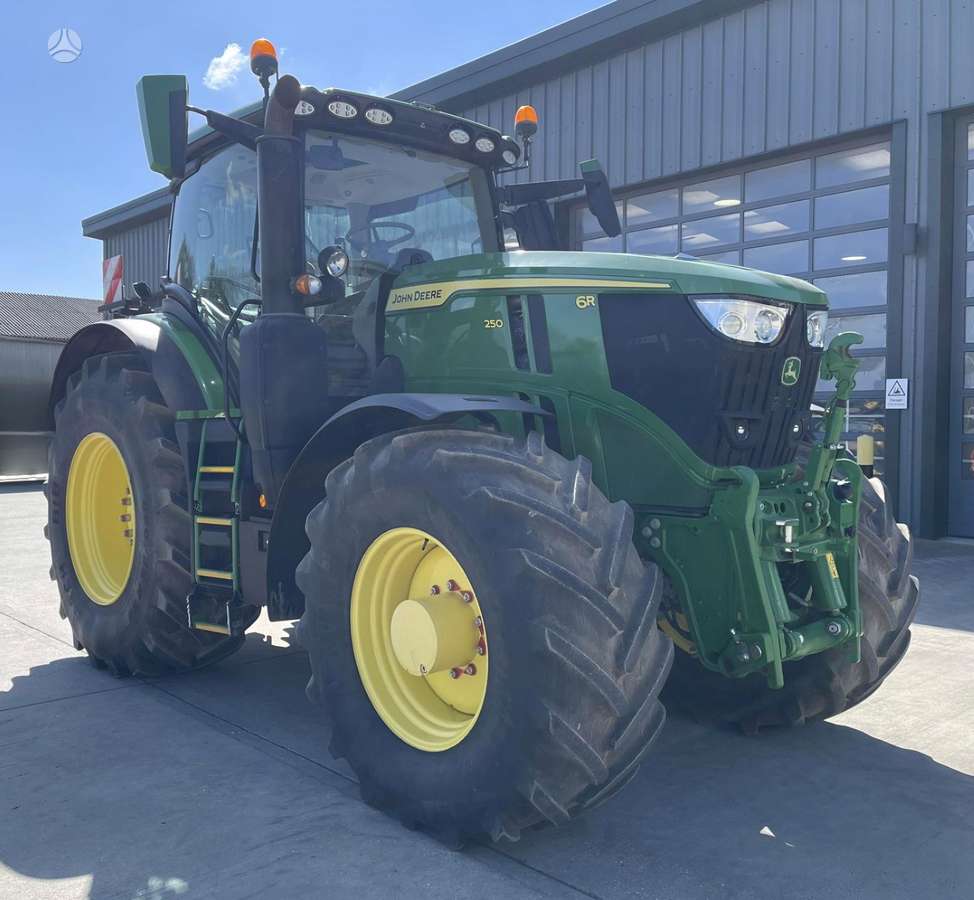 John Deere 6R250, tractors