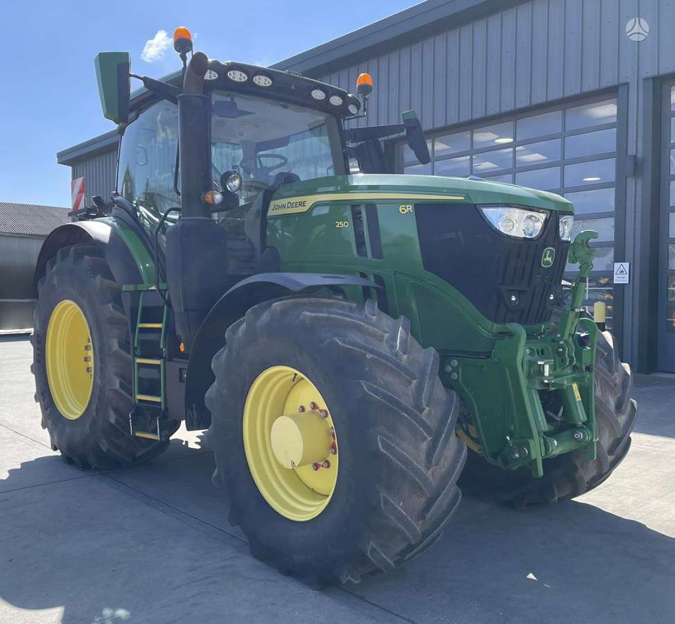 John Deere 6R250, тракторы