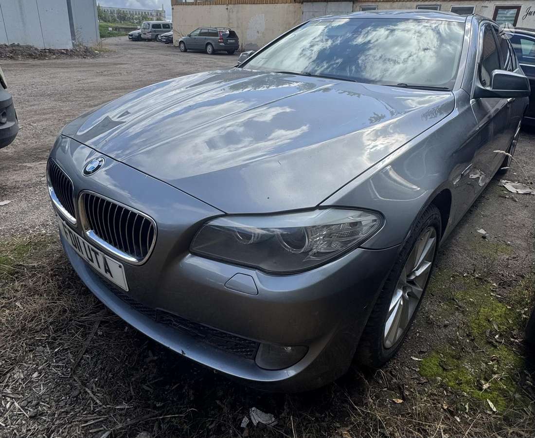 BMW 520, 2.0 l., Седан