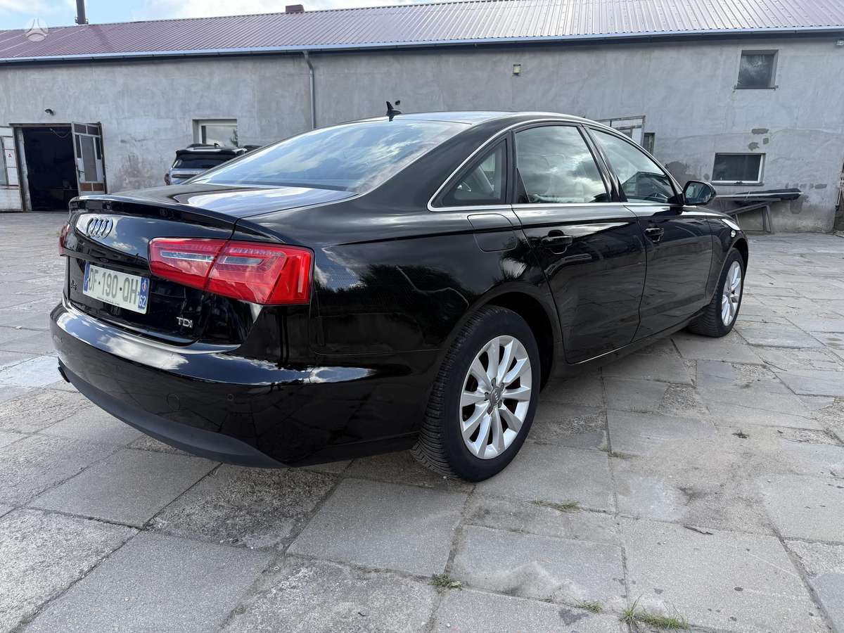 Audi A6, 2.0 l., Седан