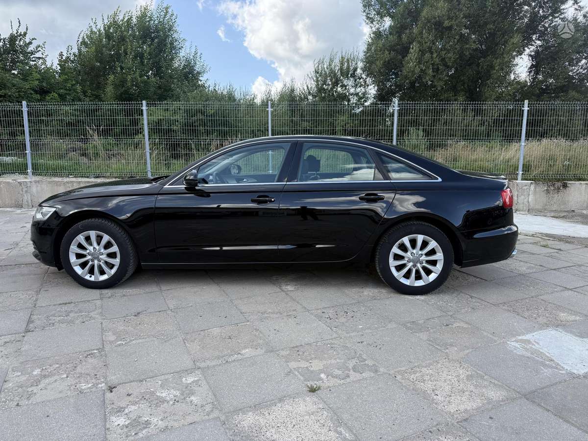 Audi A6, 2.0 l., Седан