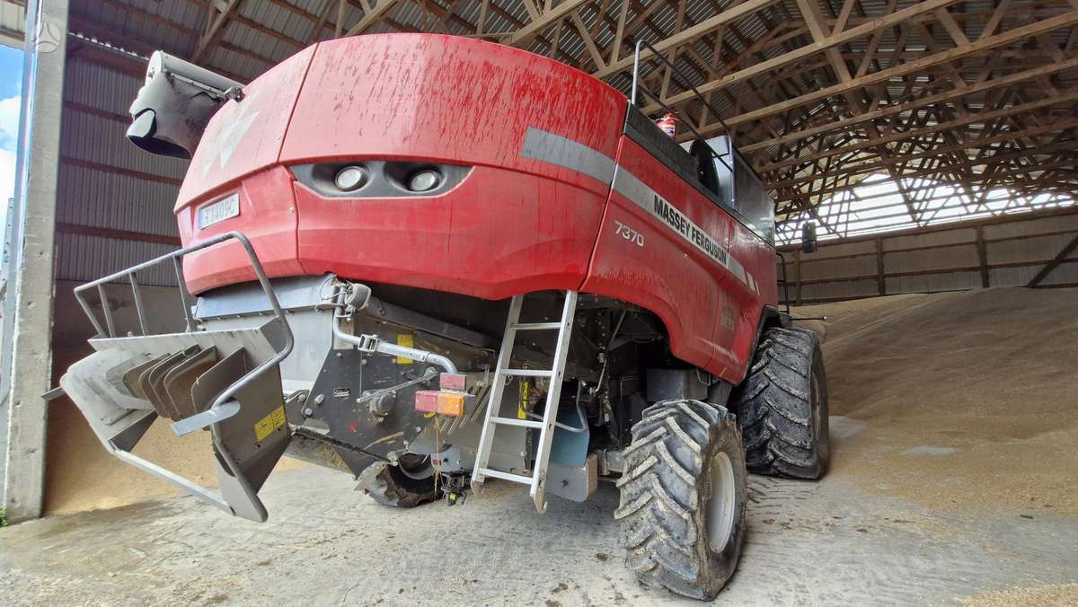 Massey Ferguson 7370 BETA, combine harvesters