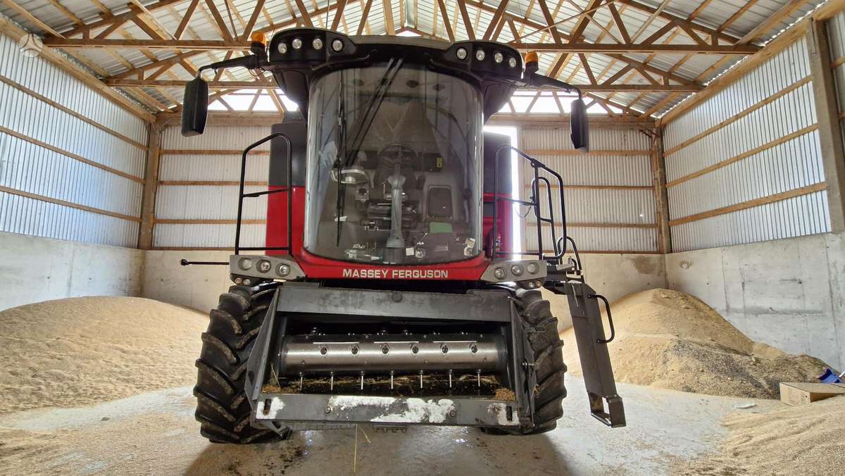 Massey Ferguson 7370 BETA, kombainai