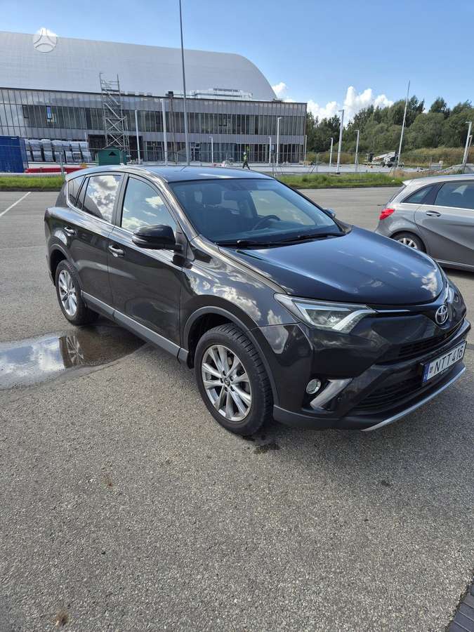 Toyota RAV4 - 4