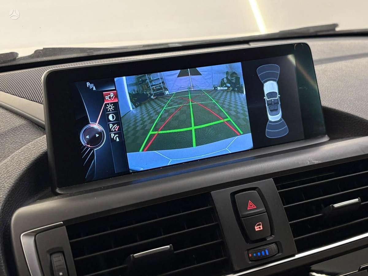 BMW 228, 2.0 l., Кабриолет
