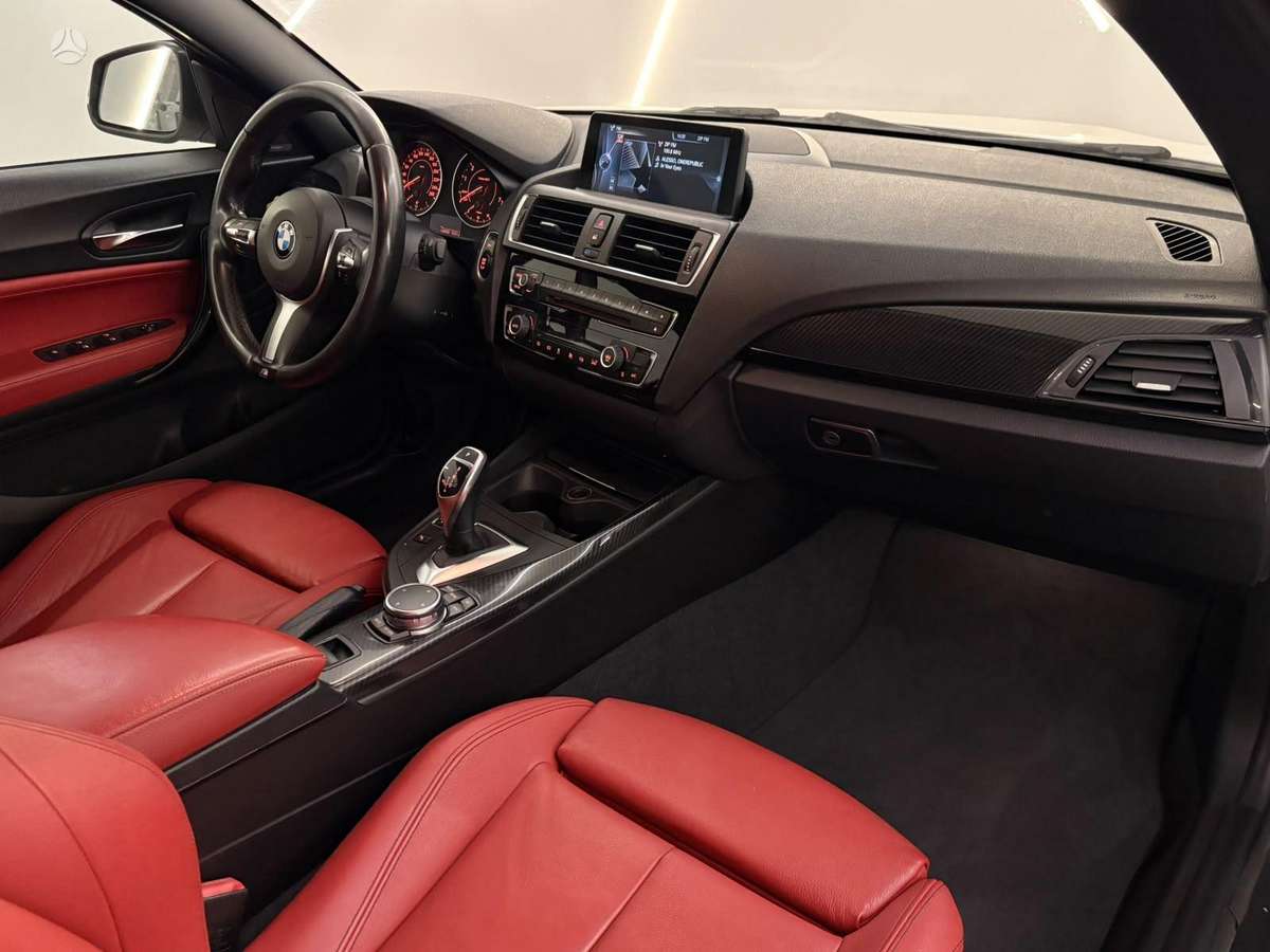 BMW 228, 2.0 l., Кабриолет