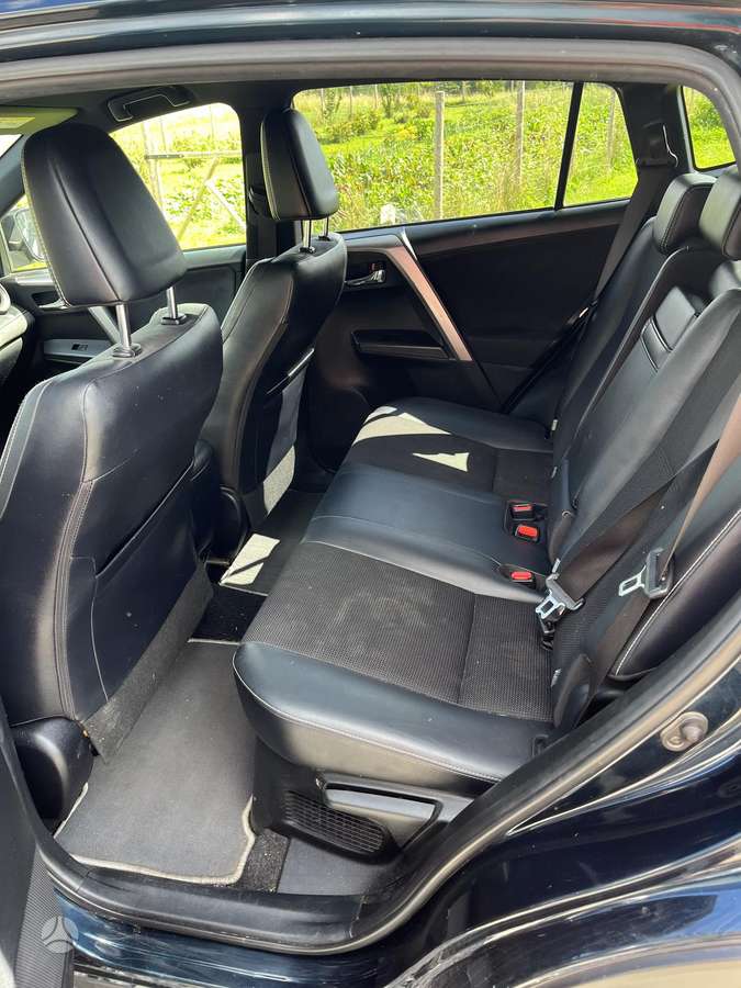 Toyota RAV4 - 4
