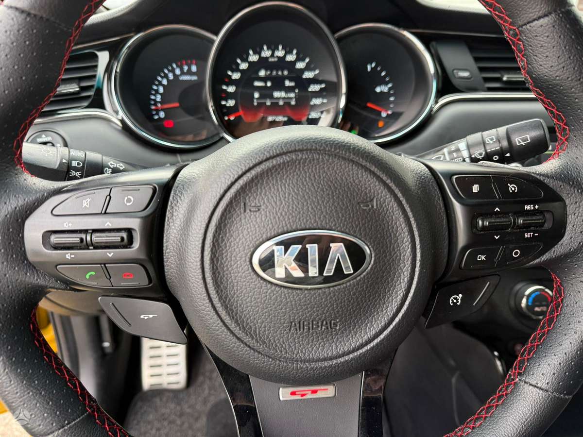 Kia Ceed, 1.6 l., Хэтчбек