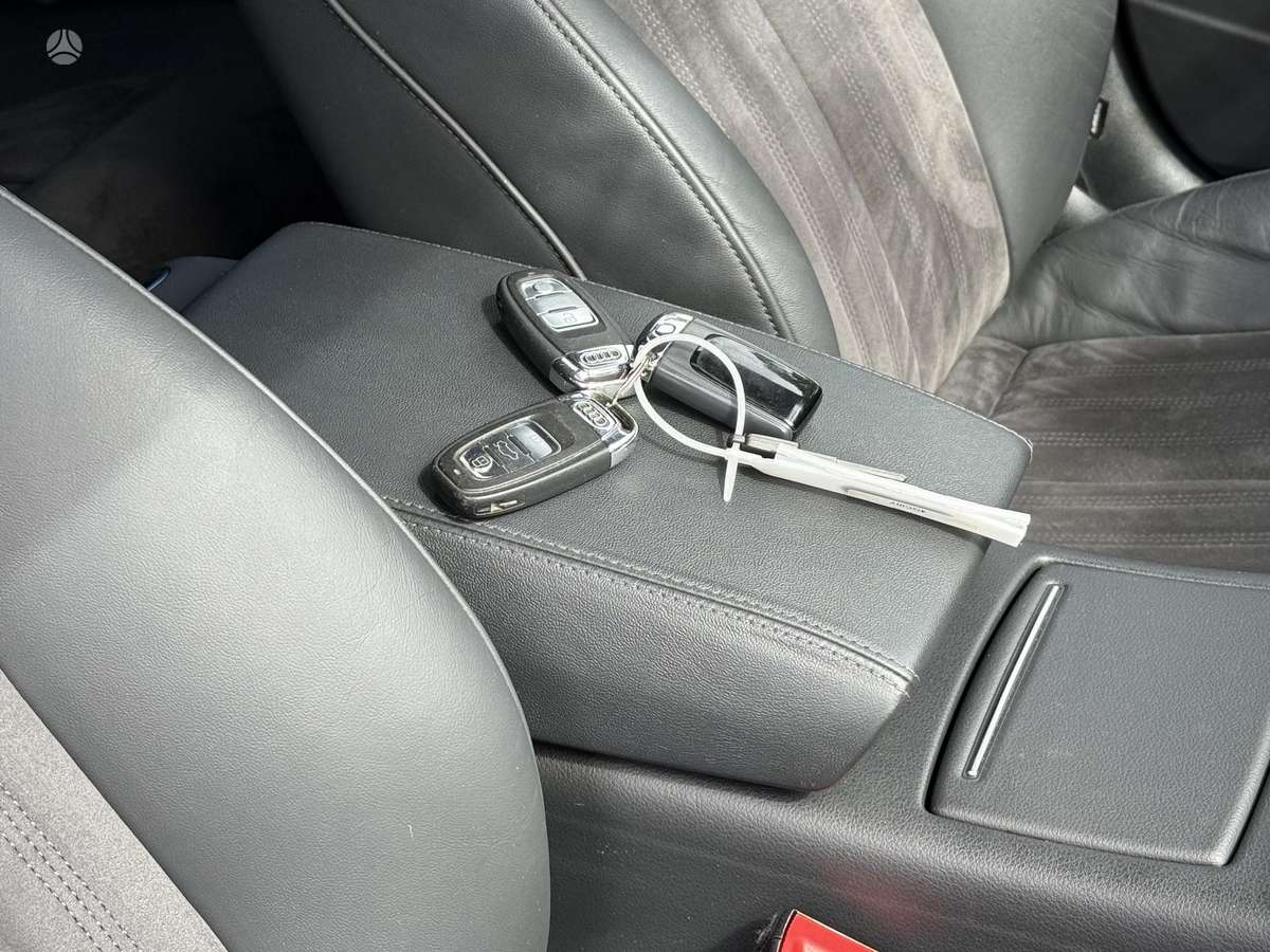 Audi A6, 2.0 l., Седан