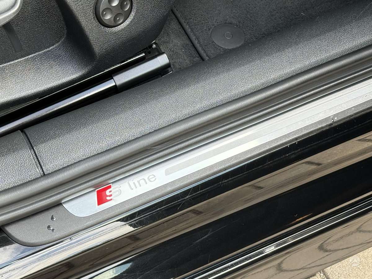 Audi A6, 2.0 l., Седан