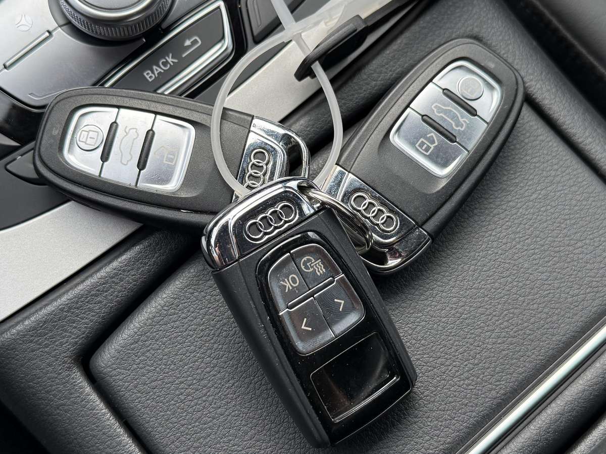 Audi A6, 2.0 l., Седан