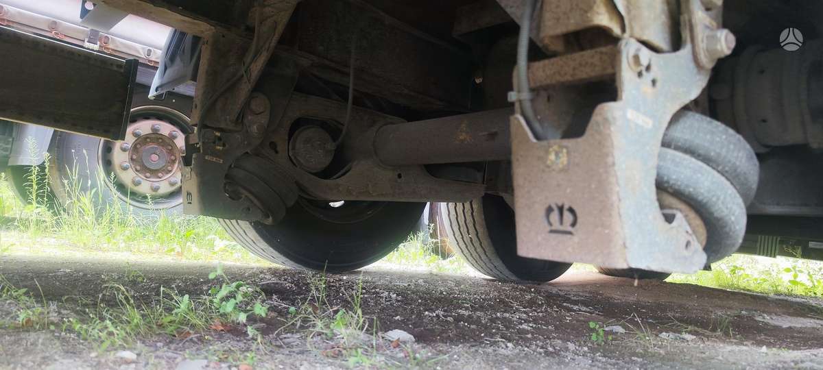 Schmitz Krone SD, bortinės su užuolaidomis