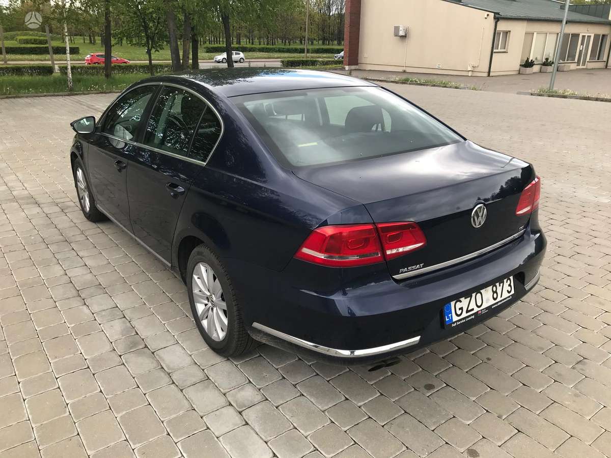 Volkswagen Passat - 4