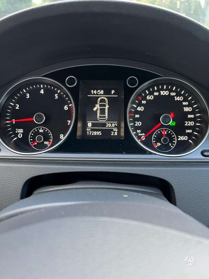 Volkswagen Passat - 6
