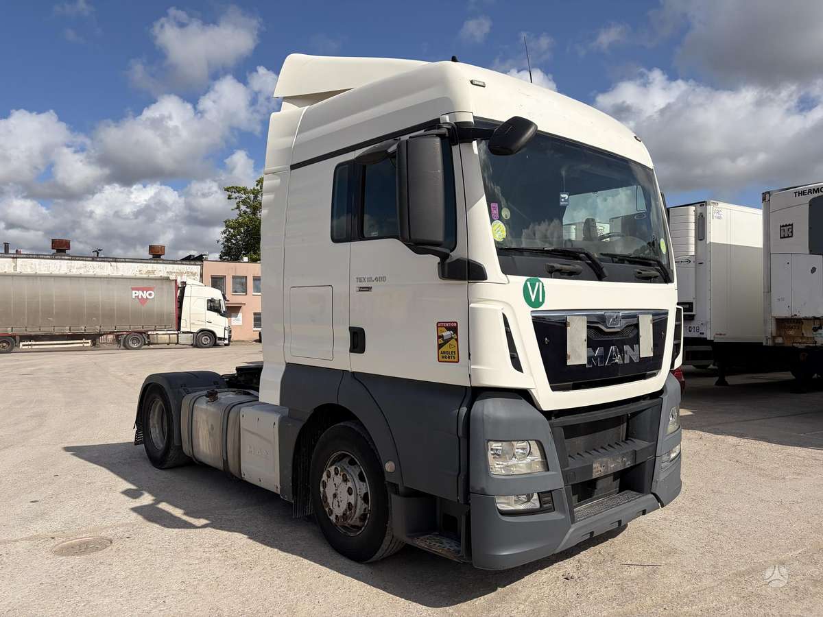 MAN TGX18.400, double sleeper