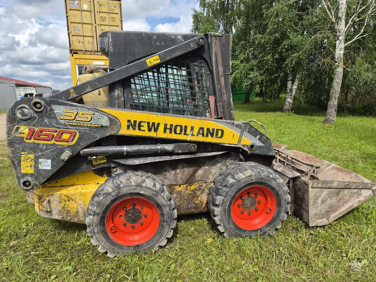 New Holland L160, mini loaders