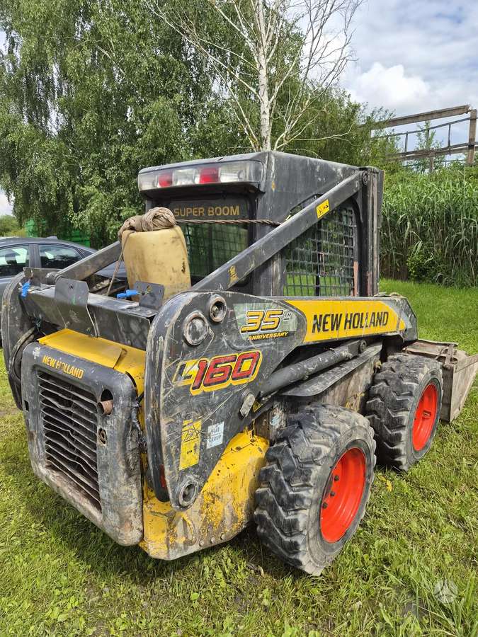 New Holland L160, mini loaders