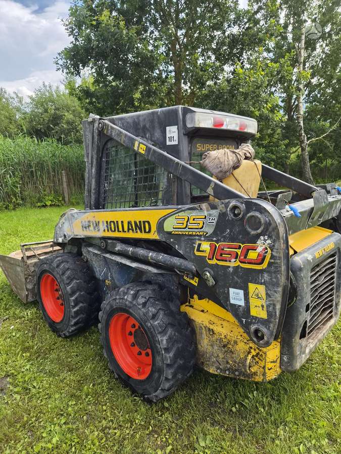 New Holland L160, mini loaders