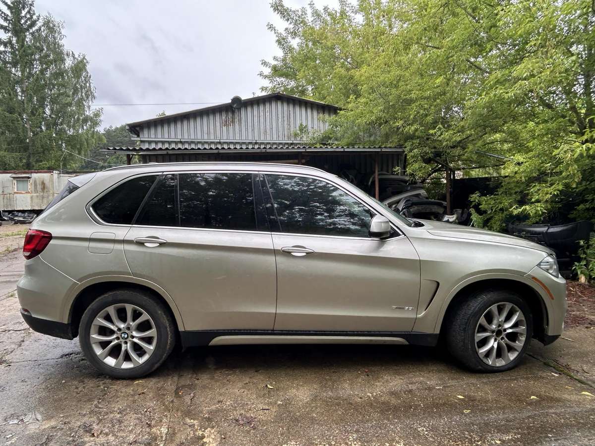 BMW X5, 3.0 l., off-road / crossover