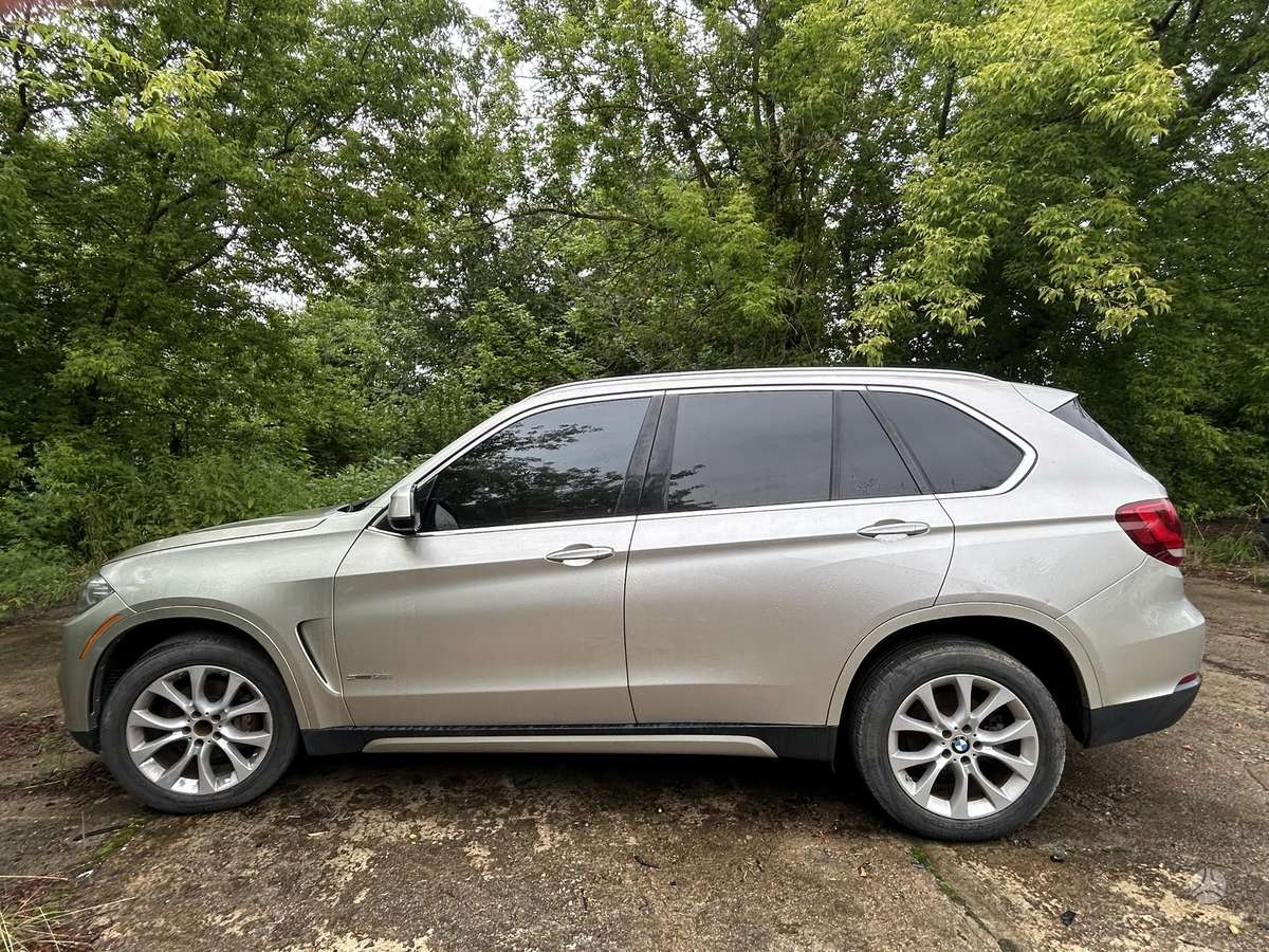 BMW X5, 3.0 l., off-road / crossover