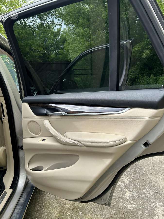 BMW X5, 3.0 l., off-road / crossover